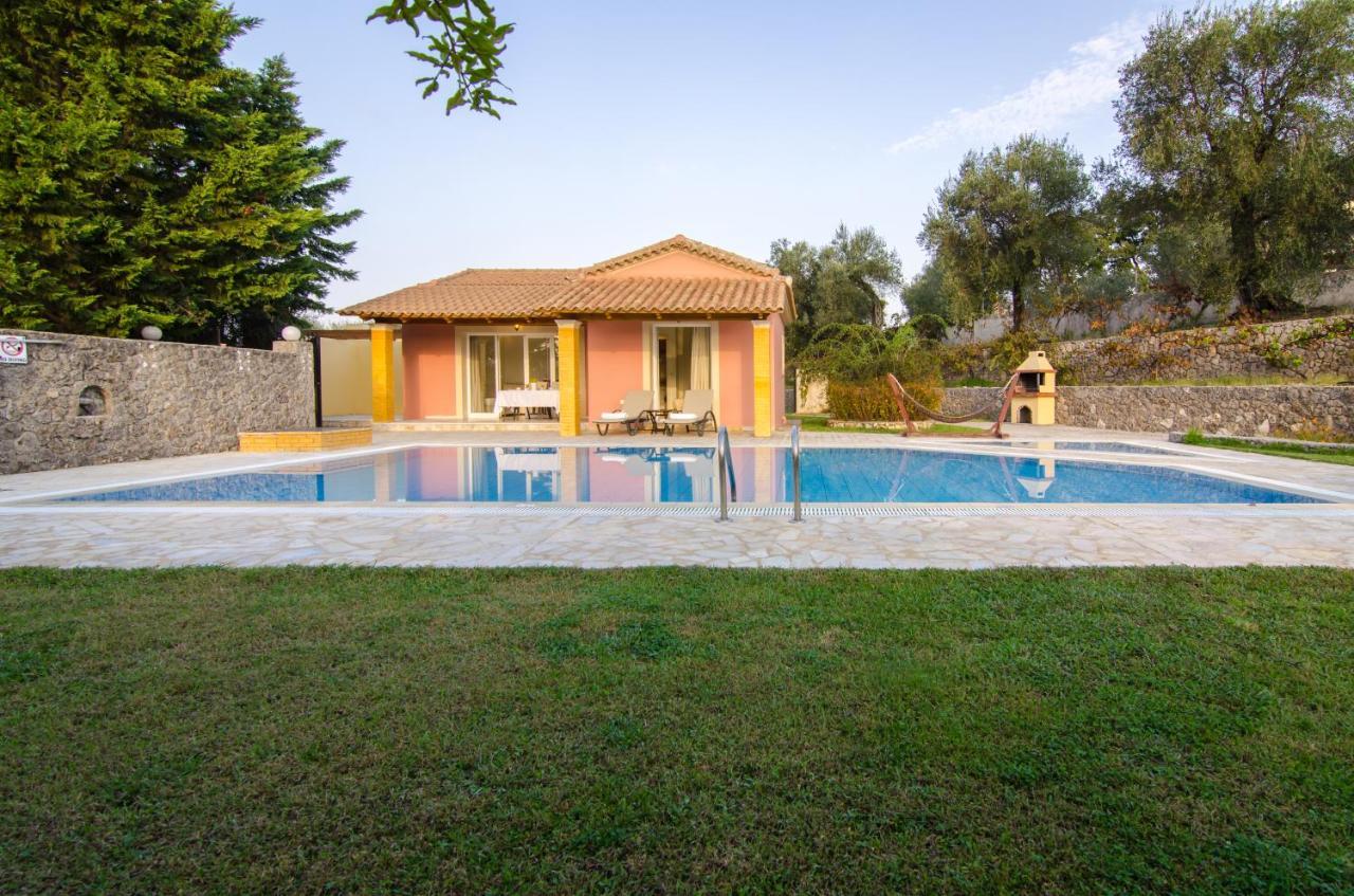 Villa Nefeli Dassia  Luaran gambar